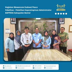 Kegiatan wawancara evaluasi pasca Pelatihan Kepemimpinan Administrator di BAPPEDA Kabupaten Bantul untuk menilai dampak pelatihan terhadap perubahan sikap dan kinerja peserta.