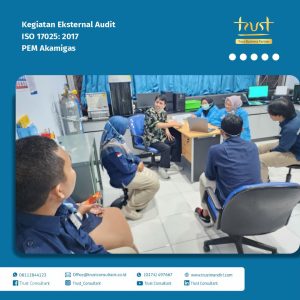 Suasana kegiatan Eksternal Audit ISO 17025:2017 di PEM Akamigas. Audit ini dilakukan untuk memastikan sistem manajemen laboratorium memenuhi persyaratan ISO 17025:2017